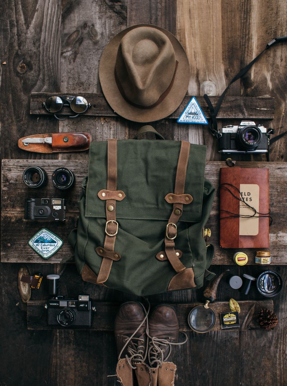 Minimalist travel luggage and travel accessories